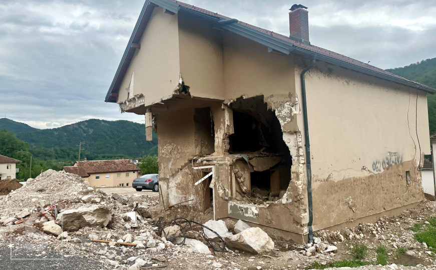 Milionska šteta, prazna obećanja i pustoš: Šta (ni)je urađeno za Donju Jablanicu?