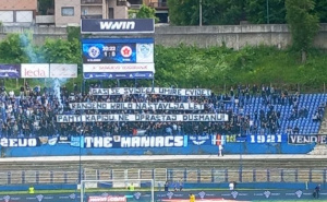 Snažna poruka Manijaka na Grbavici: 'Pamti Kapiju, ne opraštaj dušmanu'