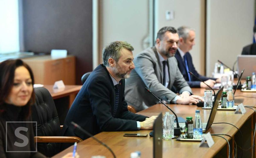 Danas važna sjednica Vijeća ministara: Problemi prevoznika i saradnja sa Srbijom na dnevnom redu