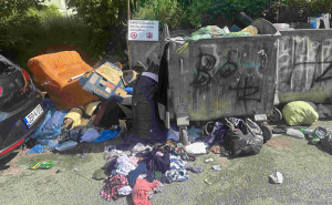 Crkotine, pacovi i smeće pored igrališta: Stanovnici Buća Potoka u strahu za zdravlje djece