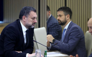 SNSD-ov Amidžić optužuje Konakovića: Tvrdi da je napravio štetu budžetu BiH koju će plaćati građani