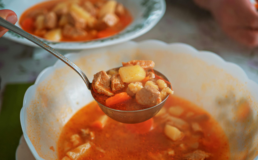 Najčešća greška kod dinstanja mesa: Ovo je ključ da uvijek bude mekano i sočno