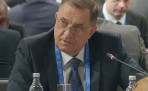 Dodik se u Moskvi obrušio na Schmidta i NATO, pa poručio da Rusija stvara slobodni svijet