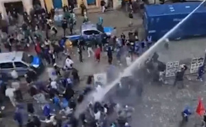 Veliki neredi pred finale Konferencijske lige: Objavljeni snimci sukoba navijača Chelsea i Betisa