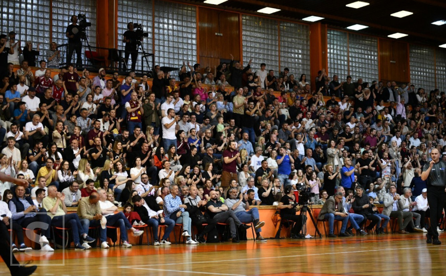 Igokea slavila u Skenderiji nakon preokreta: Bosna poklekla u finišu prve finalne utakmice
