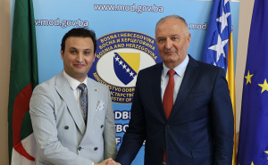 Ministar Helez otvorio vrata vojnoj saradnji s Alžirom: 'Važan partner na Mediteranu'