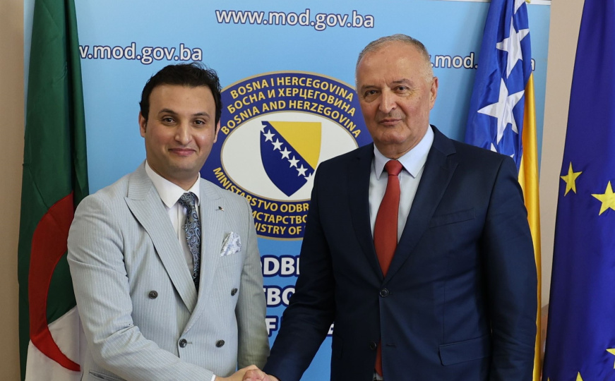Ministar Helez otvorio vrata vojnoj saradnji s Alžirom: 'Važan partner na Mediteranu'