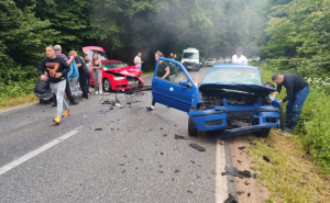 Nesreća kod Milića: Četiri osobe povrijeđene, saobraćaj u potpunosti obustavljen