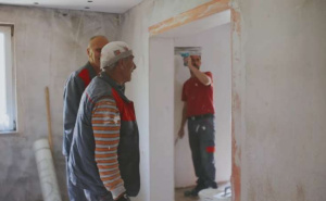 Lijepa priča iz BiH: Šestočlana porodica iz Cazina će dobiti novi dom zahvaljujući dobrim ljudima