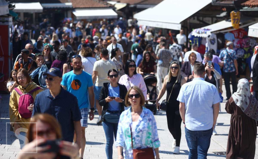 Objavljena prognoza do utorka: Evo kad će temperatura ići do 33 stepena; za danas upaljen meteoalarm