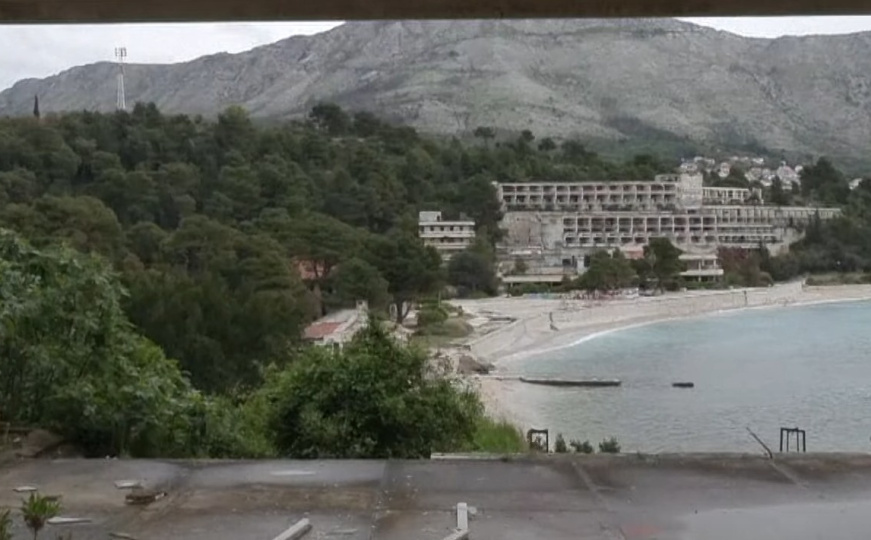 Od sjaja i ponosa do ruine: Ruši se Titovo ljetovalište koje su zvali 'jugoslovenskim Havajima'