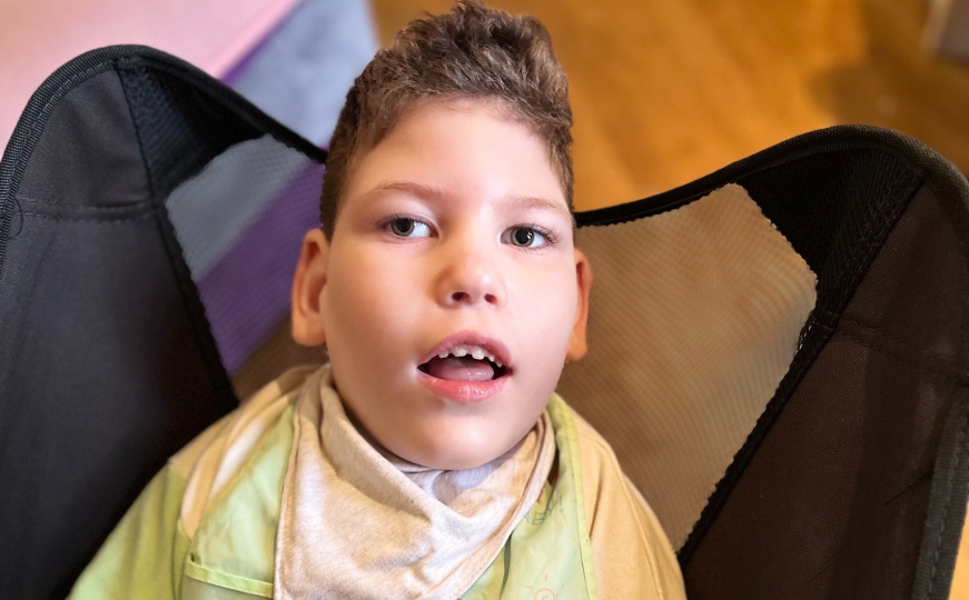 Dobri ljudi, telefone u ruke: Eman (4) treba našu pomoć. Pružimo nadu njemu i njegovim roditeljima