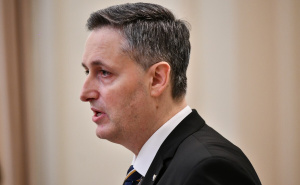 Dan bijelih traka: Denis Bećirović poziva na istinu i pravdu za žrtve Prijedora