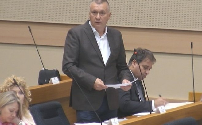 Ko je čovjek koji je izabran za potpredsjednika Narodne skupštine RS i šta žrtve misle o tome?