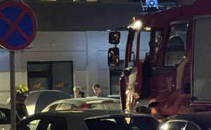 Gorio automobil na Otoci: Brzom intervencijom građana ugašen požar