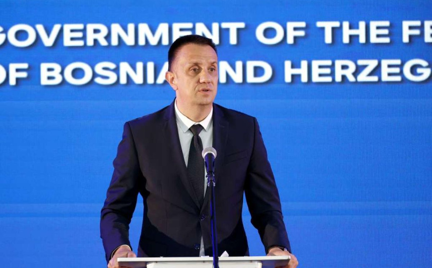 Lakić: Nakon 15 godina Kiseljak dobija plin, prvi priključci do kraja godine, manji troškovi