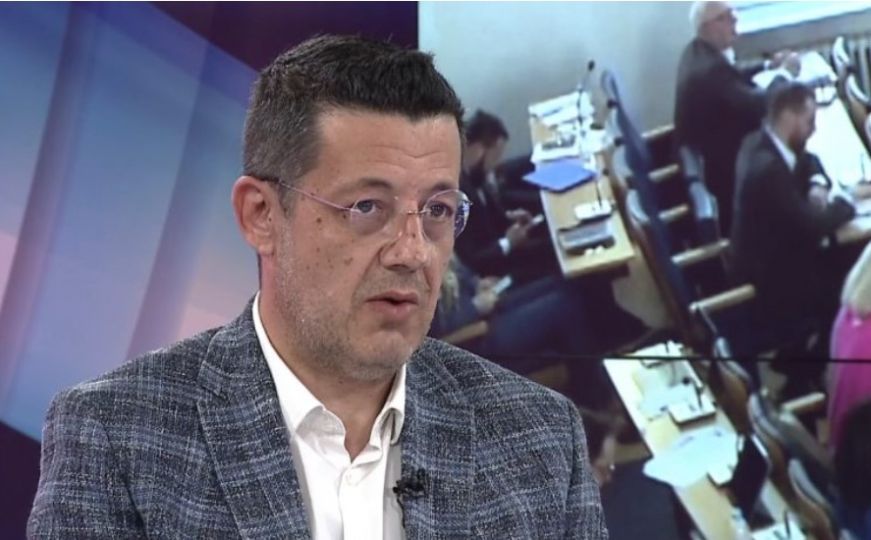 Aljoša Čampara: "Taxi vozila se trebaju izuzeti iz zabrane zaustavljanja na autobuskim stanicama"