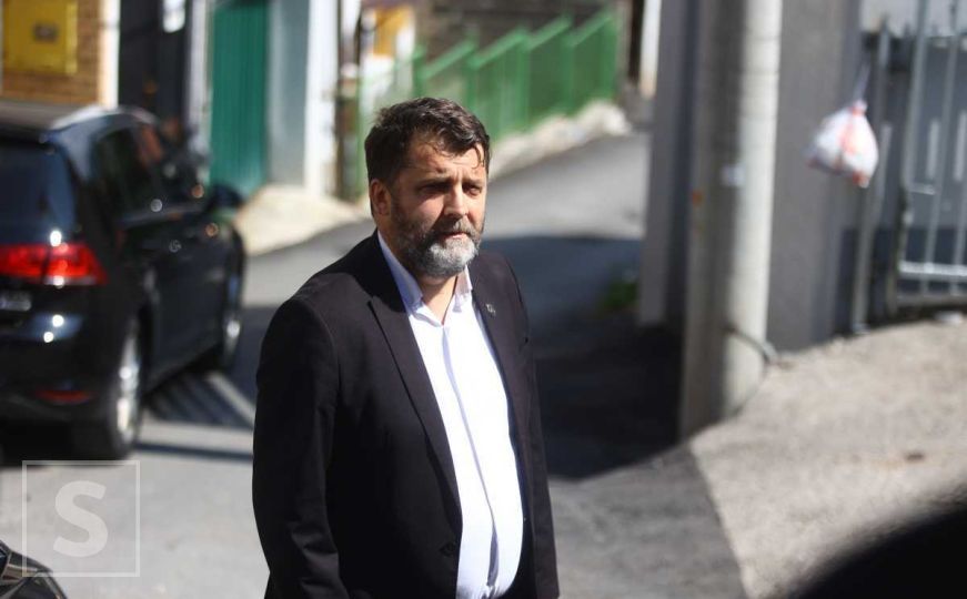 Katica podržao inicijativu: Taksistima bi uskoro moglo biti dozvoljeno zaustavljanje na stajalištima