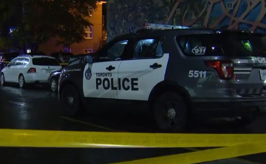 Oružani obračun u Torontu: Jedna osoba ubijena, napadači u bijegu