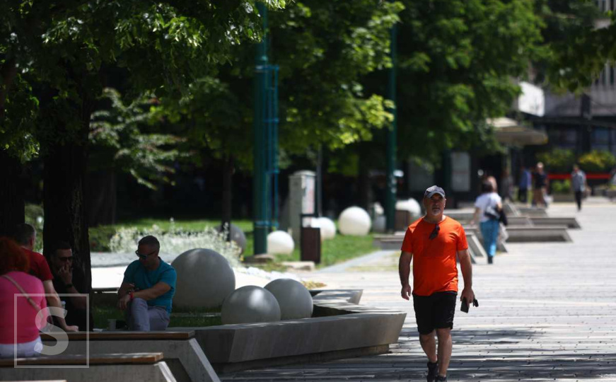 Ljetna atmosfera u glavnom gradu BiH: Pogledajte šta smo zabilježili