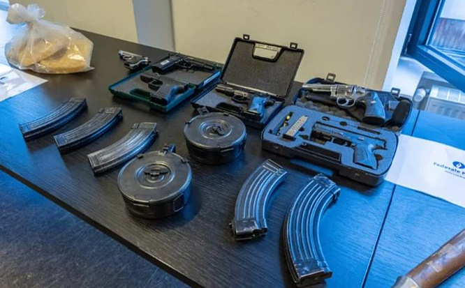 Europol otkrio mrežu trgovine oružjem: Pretraženo 20 lokacija, uhapšeno 11 osoba