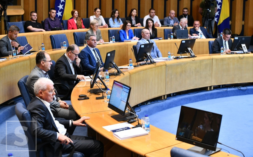 Oštra rasprava o 'Čavarinom zakonu': 'Legalizovat ćemo plaće u koverti, to je korak unazad'