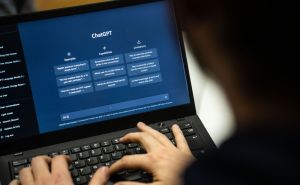 Veliki broj firmi će otpuštati radnike zbog umjetne inteligencije: Evo koje industrije su na udaru