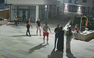 Sveštenik napadnut u centru Trebinja: 'Sve se dogodilo pred djecom. Postoji i snimak'