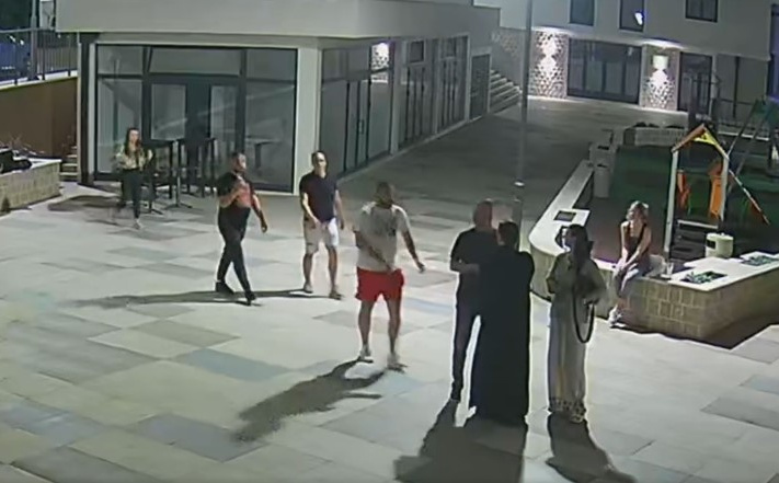 Sveštenik napadnut u centru Trebinja: 'Sve se dogodilo pred djecom. Postoji i snimak'