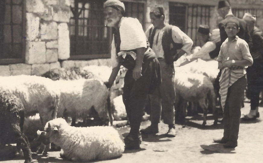 Zaboravljeni prizori Sarajeva: Bajramska atmosfera iz vremena kad se kurban kupovao na čaršiji