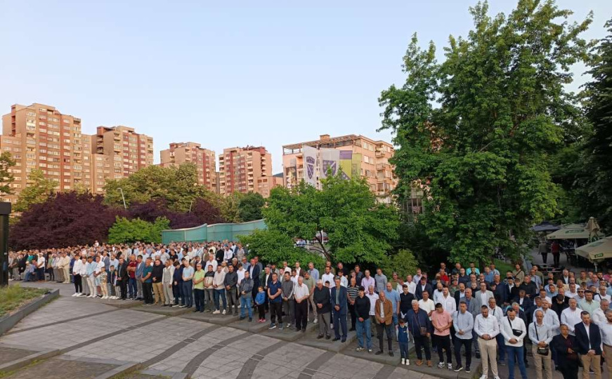 Prepuna Čaršijska džamija: Zenički muftija pozvao da se kurbansko meso dijeli i nemuslimanima