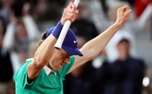 Sinner prejak za Đokovića: Italijan zakazao finale Roland Garrosa sa Alcarazom