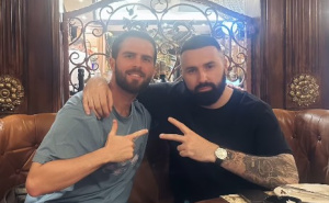 Bh. reper objavio fotografiju: Miralem Pjanić na ručku s Jalom Bratom, uživali u druženju