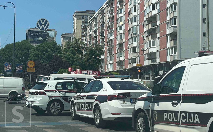 Novi detalji nesreće u Sarajevu: Motociklistkinja zadobila teške tjelesne povrede