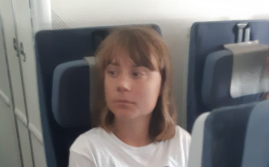 Pogledajte snimak: Greta Thunberg se ukrcala u avion iz Izraela
