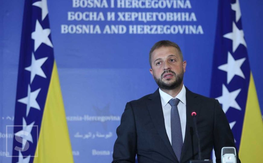 Nešković čvrsto uz Miličevića: "Novac je legalan, ostajemo složni"