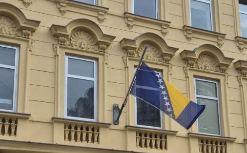 Ambasada BiH u Austriji spustila zastavu na pola koplja zbog tragedije u Grazu