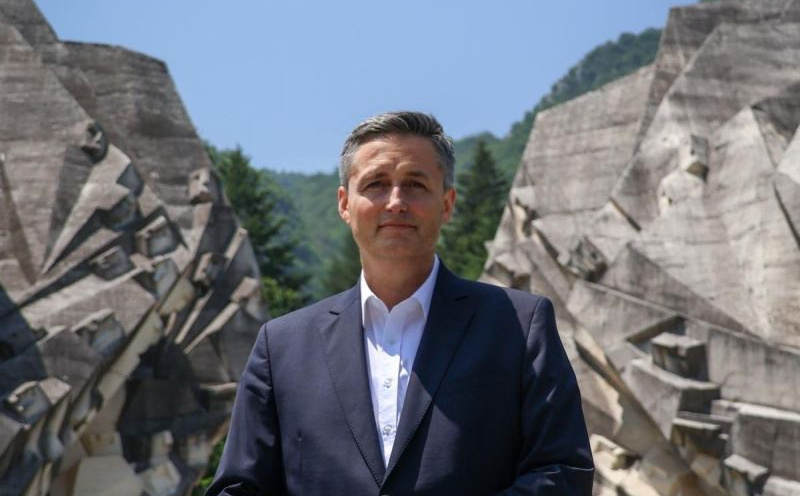 Bećirović na Tjentištu: Antifašizam, tolerancija i zajedništvo su u temeljima BiH