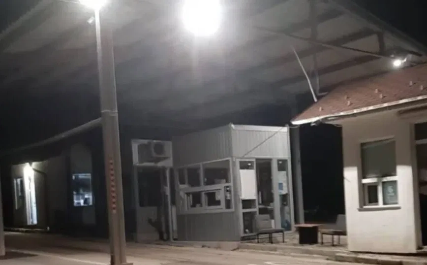 Turisti u mraku, kolone kilometarske: Granični prijelaz u BiH 23 godine čeka priključak za struju