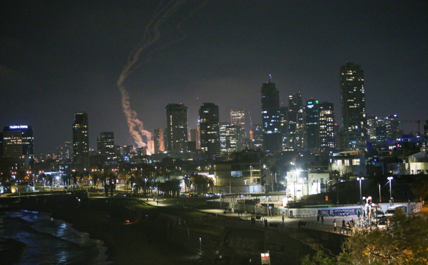 Novi izraelski udari na Iran: Aktivirana protivzračna odbrana iznad Teherana