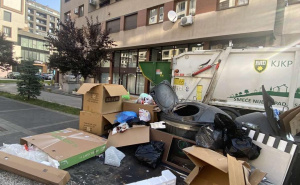 KJKP RAD objavio nove fotografije: Otpad ponovo odložen pored praznih kontejnera