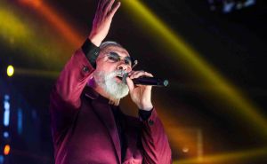 Kada jednom budem ja k'o snijeg ptica bijela...: Dino Merlin i pjesma dana