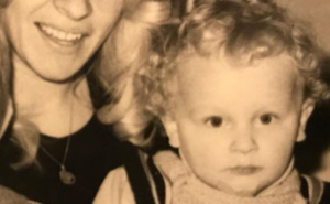 Prepoznajete li bebu sa fotografije? Danas je jedan od omiljenih glumaca na Balkanu
