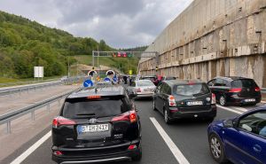 Pojačana frekvencija saobraćaja na cestama u BiH: Pogledajte gdje su najveće gužve