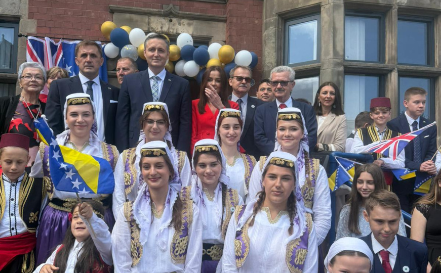 Jačanje veze s bh. dijasporom: Denis Bećirović otvorio počasni konzulat BiH u Birminghamu