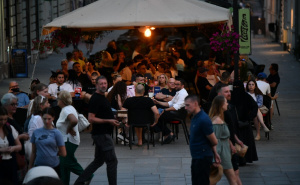 Traži se mjesto više, bašte sarajevskih kafića krcate: Prošetajte s nama gradom