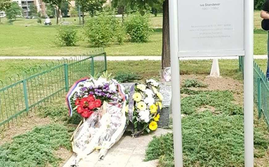 Tri decenije kasnije: Zašto Sarajevo i danas pamti hrabrog Ivu Štandekera, novinara opkoljenog grada