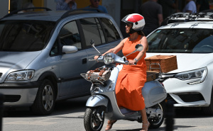 Ponedjeljak u Sarajevu: Užareni asfalt, ljetni outfiti i ulice pune turista