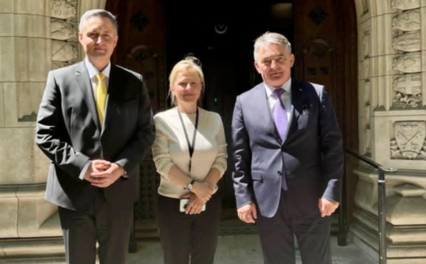 Susret u Londonu: Bećirović i Komšić se sastali sa baronesom Arminkom Helić