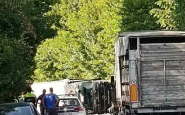 Saobraćajna nesreća kod Sarajeva: Jedna osoba povrijeđena